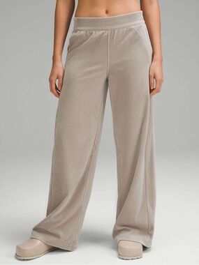 Lululemon Scuba Mid-Rise Wide-Leg Pant Velvet Cord - Riverstone